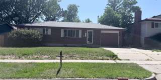 5 Bed 2 Bath off N.Academy/Constitution Gallery 1