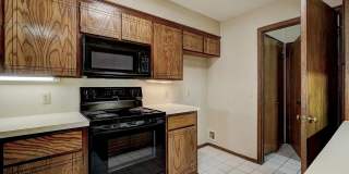 Beautiful Two-Story 3bed/2bath Townhome Available in Westside Norman!! Gallery 9