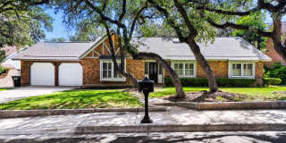 Move in ready ranch style home with custom finishes! Gallery 1