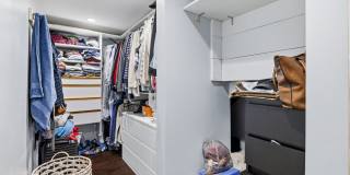 *Beautifully Updated & Unique 1BD/2BA Condo Unit Available in South Side* Gallery 31