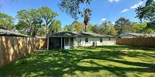 3 BED | 2 BATH | GATED BACKYARD | TWO CAR DRIVEWAY | DAFFIN PARK Gallery 19