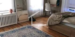 Nice studio in Fenway Gallery 10