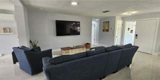 251 SE 46th Street Gallery 27