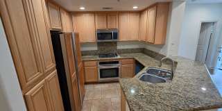 Stylish 3 Bedroom Townhome in Prime Huntington Beach Location Gallery 6