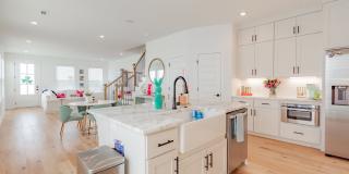 1623 Brooks Avenue - 2 Gallery 6