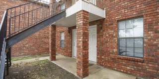 1918 Angus Street -3 Gallery 34