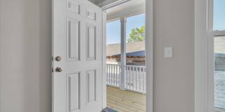 195 Romney Street Gallery 14