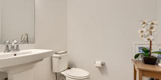 2596 NEABSCO COMMON Place Gallery 28