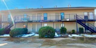 1901 E Lindsey Gallery 1