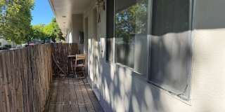 Upstairs 2/1 home in Greenback Estates Gallery 22