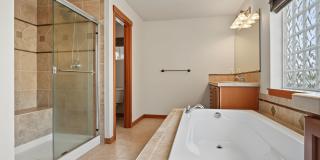 4BR, 2.5 Bath + Loft DuPont Home Gallery 31