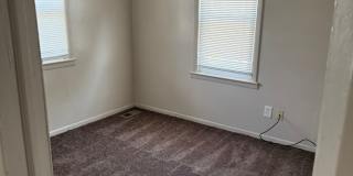 2 Bedroom SF Property with 2 car detached garage Gallery 5
