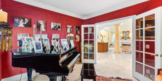 27201 South Ridge Drive Gallery 1