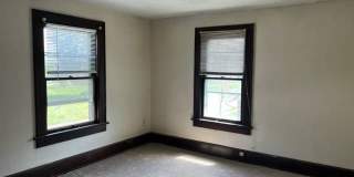 825 S Seneca Ave Gallery 6