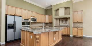 Gorgeous Single Story in a Golf Course Gallery 12