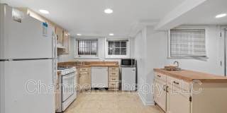 2355 Ashmead Pl NW Gallery 37