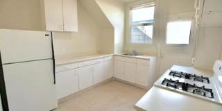 VERY LARGE 1 BEDROOM APARTMENT (HAS BEEN USED AS A 2 BEDROOM) Gallery 6