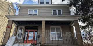916 Deely Street Gallery 1