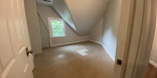 345-347 Bay St. Gallery 11