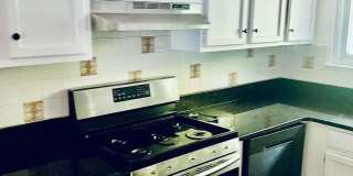 Room in 3 Bedroom Home at Barrington Dr E Gallery 1