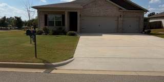 Available Now - The Links at Canebrake!! Beautiful 4 bedroom 3 bathroom across from the POOL! Gallery 1