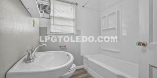 3540 Bellevue Rd. Gallery 18