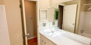 Courtyard Apartments Gallery 25