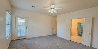 Lawncare Included! Gated Garden Home in Vintage Gardens! Gallery 23