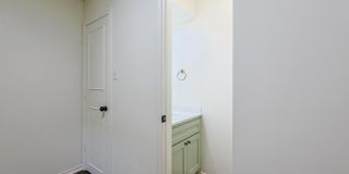 8308 Albany Avenue Gallery 9