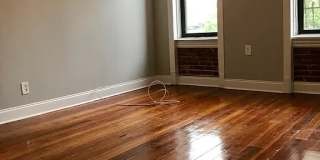 692 Rhinelander Ave Gallery 1