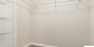 25 Louisville Drive Gallery 23