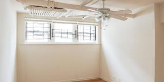 1533 West Cornelia Ave. Gallery 1