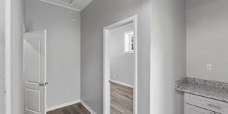 620 Lindsay Avenue Gallery 16