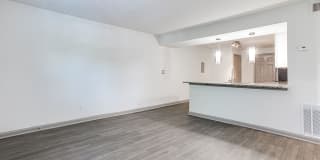 The Five @ North Decatur Gallery 12