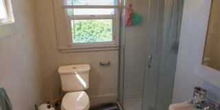 Owner Motivated Price Reduction - $4950/month for a 5bd/3ba House Gallery 9