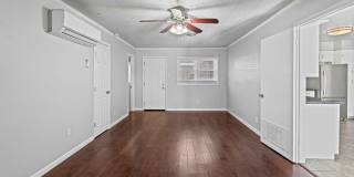 3520 42nd Street Gallery 6