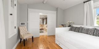 705 Goldenrod Avenue 1/2 Gallery 21