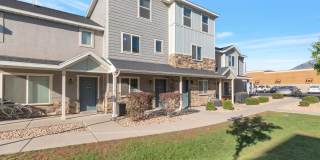 3 Story T/home w 1 car attached garage + great amenities + location!! Gallery 1