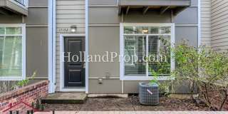 Stylish Townhome Near MAX, Nike & Costco in Prime Beaverton Location Gallery 1