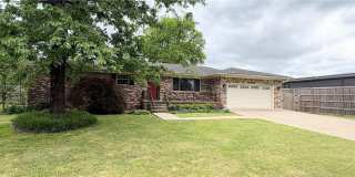 3700 Dallas Street Gallery 1