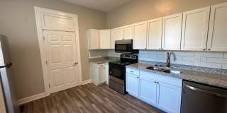 Beautiful Lower Unit in Duplex on Marcum Park Downtown!!!! Gallery 4