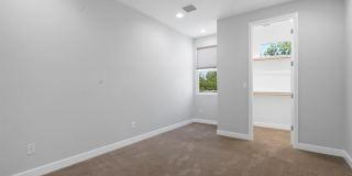 1214 W 5th Street Gallery 11