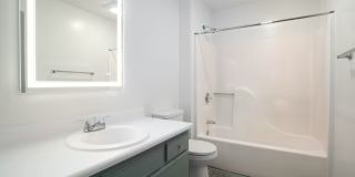 Camden Pointe Apartments Gallery 104