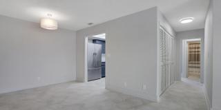 315 Venetian Drive Gallery 8