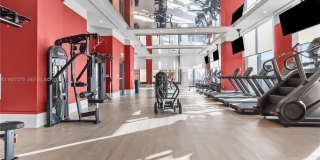 11 NE 6th St Gallery 17