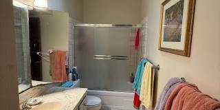 Charming 3-bedroom, 2-bathroom duplex in West Davis. Gallery 10