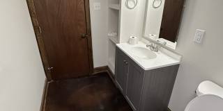 502 East Homer Street Gallery 19