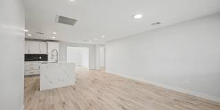 3701 E Ludlow Dr Gallery 25