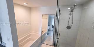 500 Brickell Ave Gallery 16