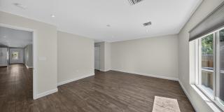 410 NE 34TH Street Gallery 19